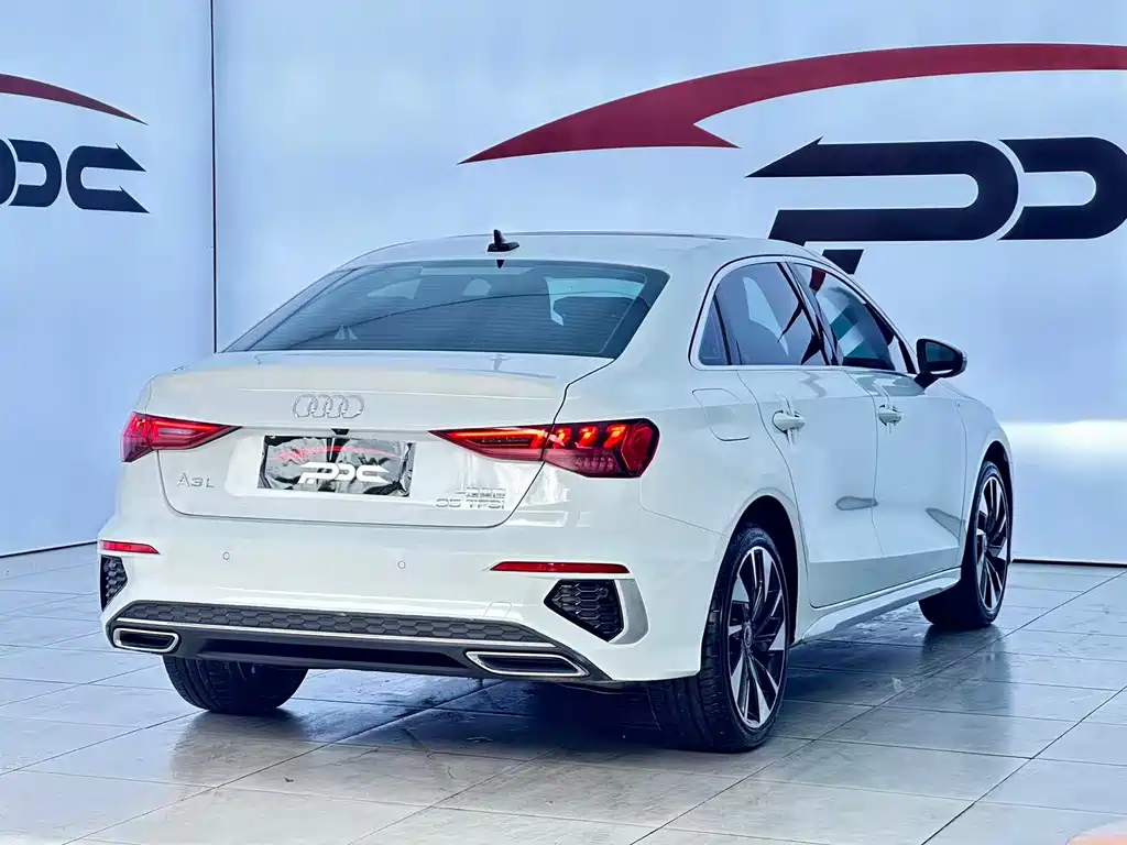 Audi A3 2022 — фото 19