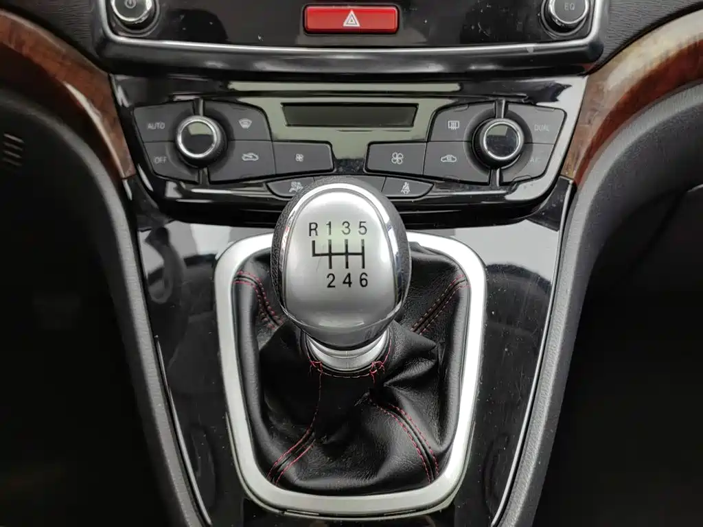 Haval H6 2014 — фото 13