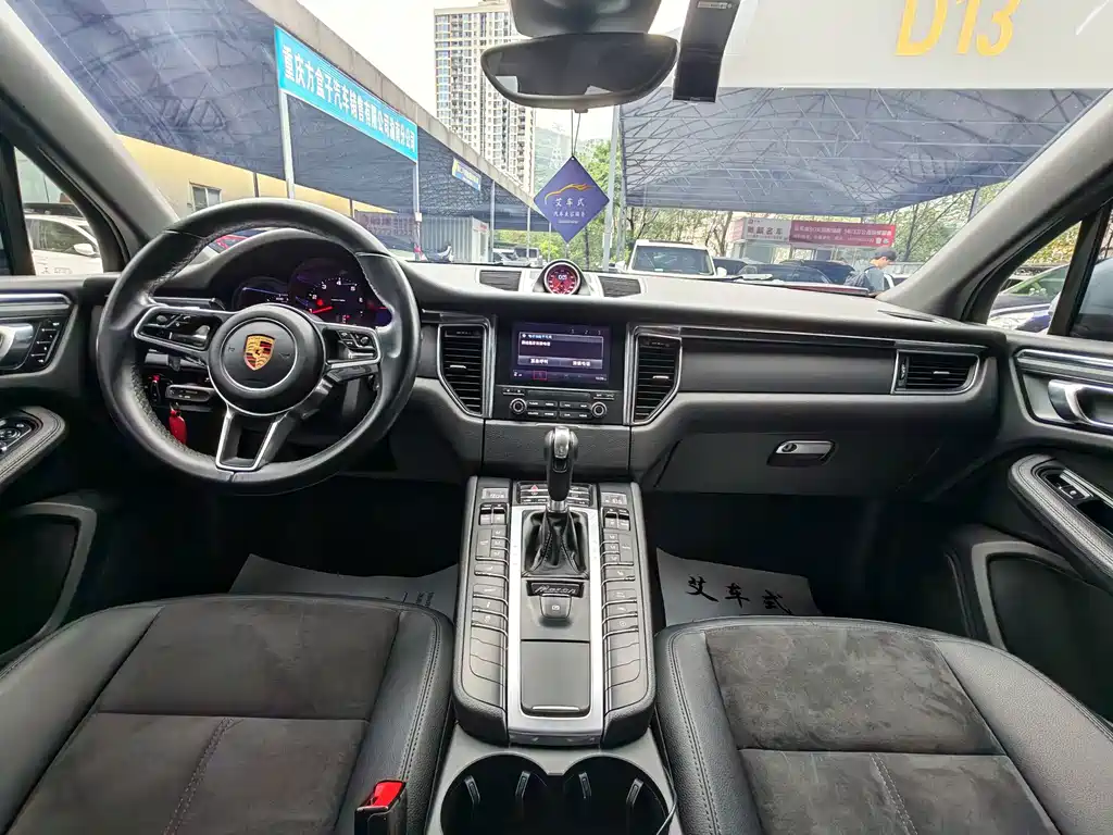 Porsche Macan 2018 — фото 4