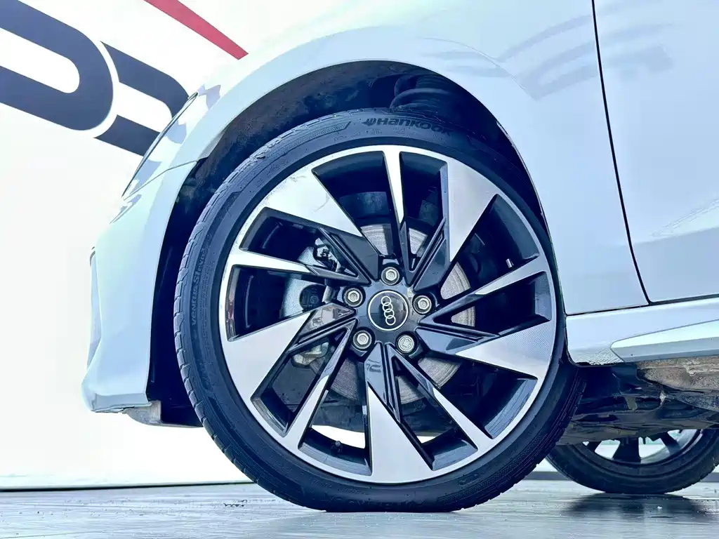 Audi A3 2022 — фото 17