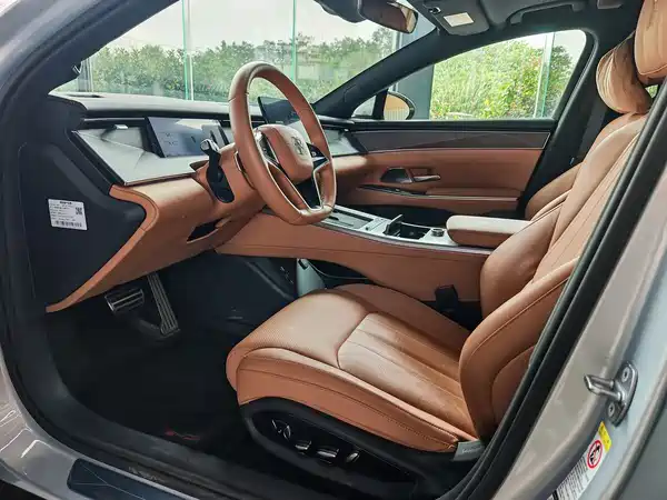 BYD Han L 2025