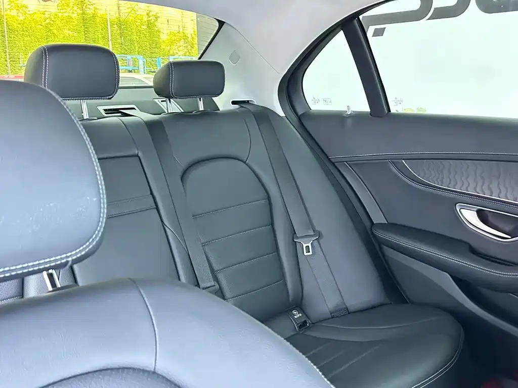 Mercedes-Benz C-Class 2019 — фото 18