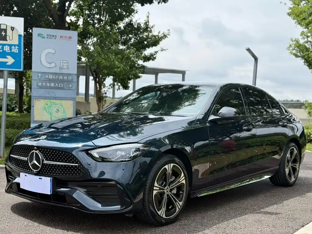 Mercedes-Benz C-Class 2022