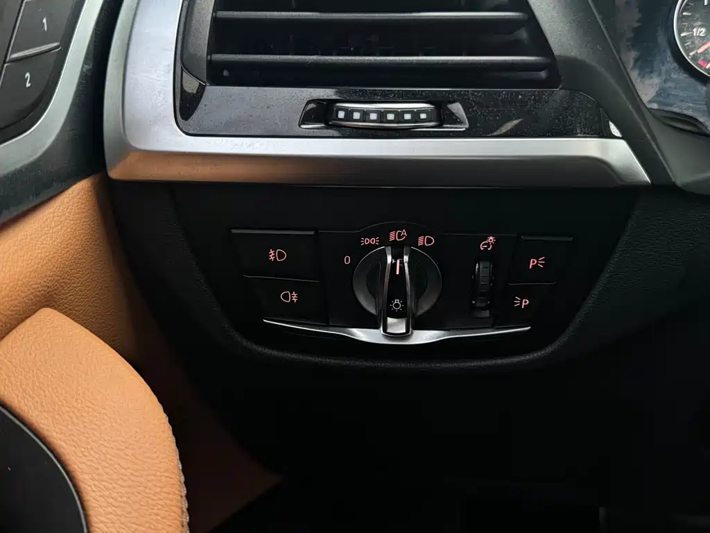 BMW X3 2018 — фото 22