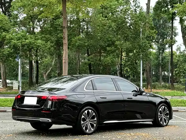 Mercedes-Benz E-Class 2025