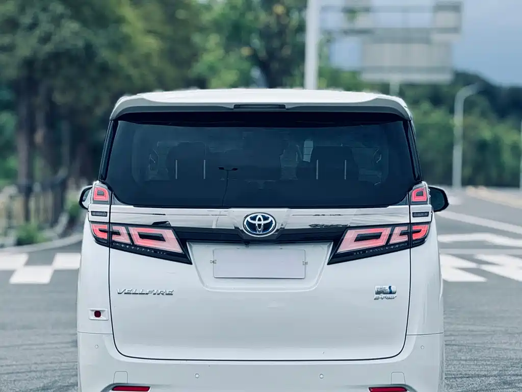 Toyota Vellfire 2020 — фото 19