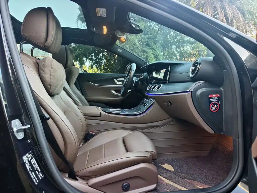 Mercedes-Benz E-Class 2022 — фото 12