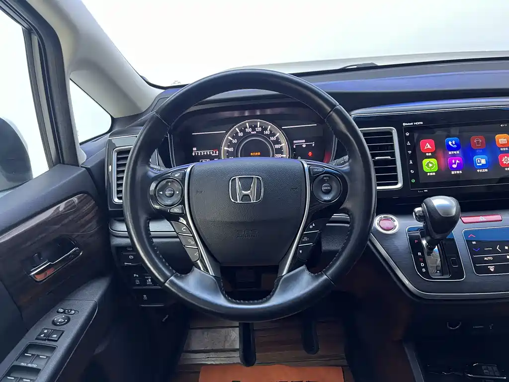 Honda Elysion 2017 — фото 11