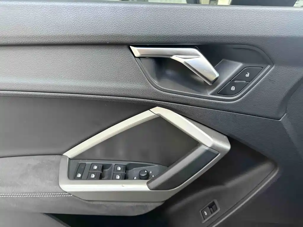 Audi Q3 2023 — фото 17