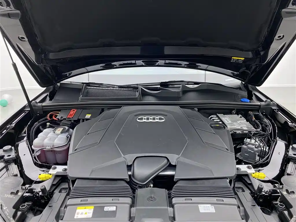 Audi Q7 2023 — фото 29