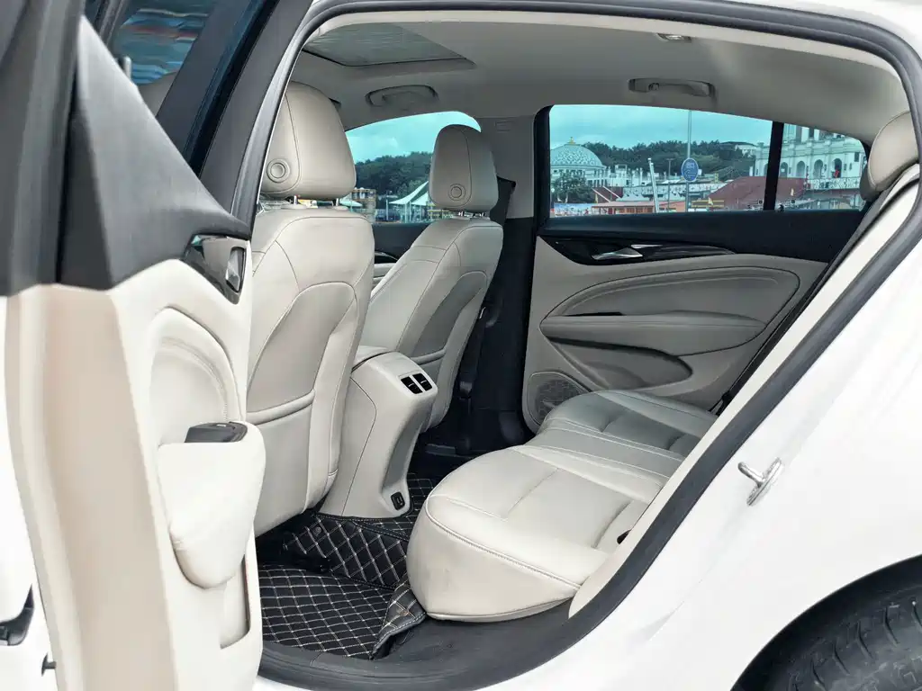 Buick Regal 2022 — фото 16