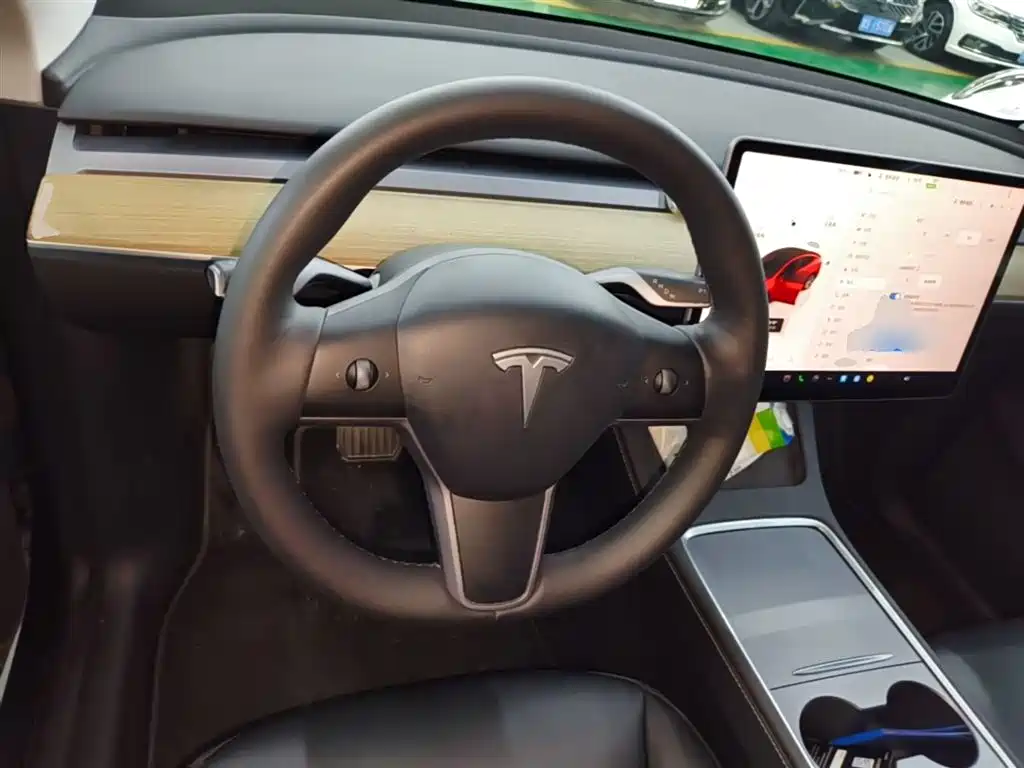 Tesla Model Y 2023 — фото 11