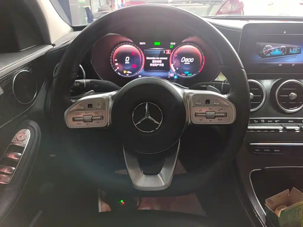 Mercedes-Benz C-Class 2020 — фото 11
