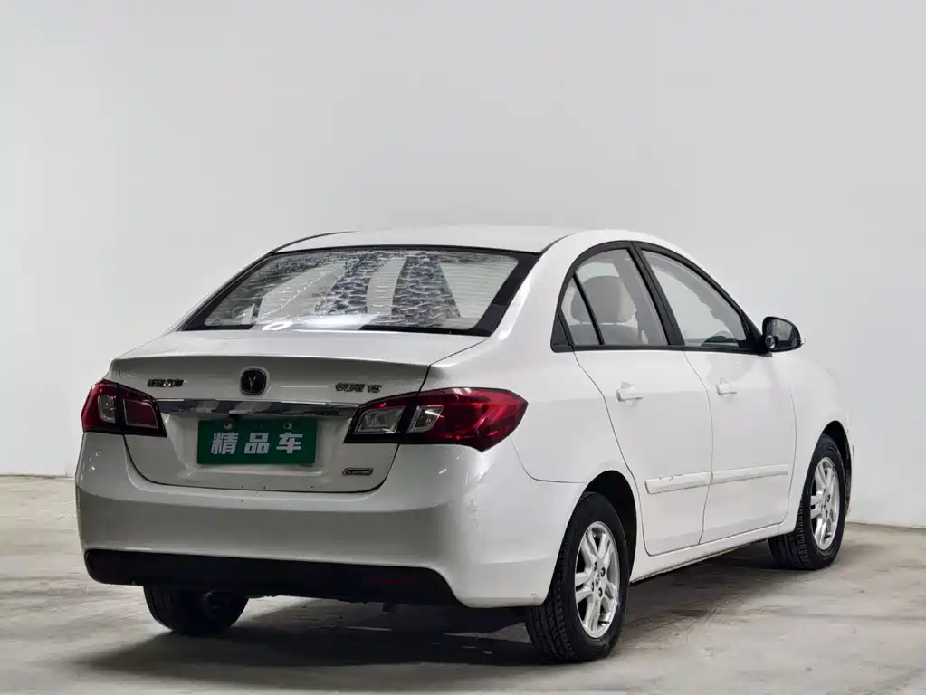 Changan Yuexiang V5 2014 — фото 4