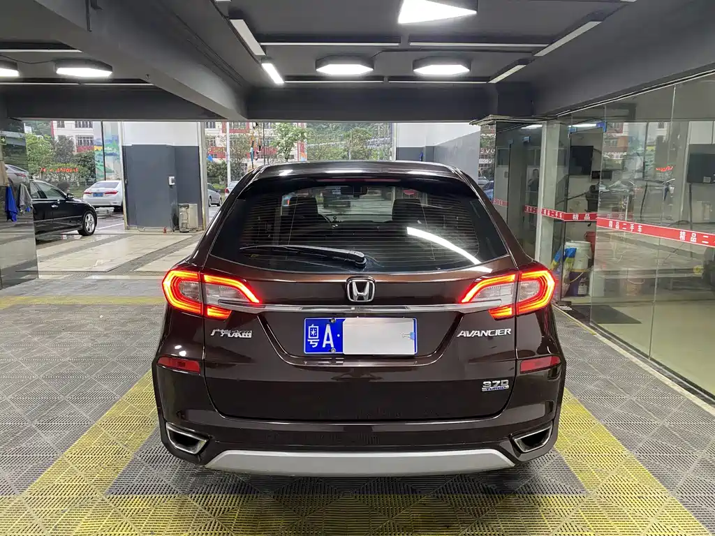 Honda Avancier 2018 — фото 3