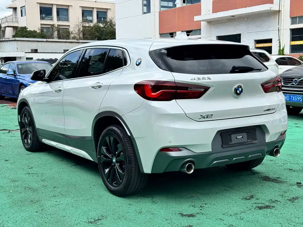 BMW X2 2023 — фото 9
