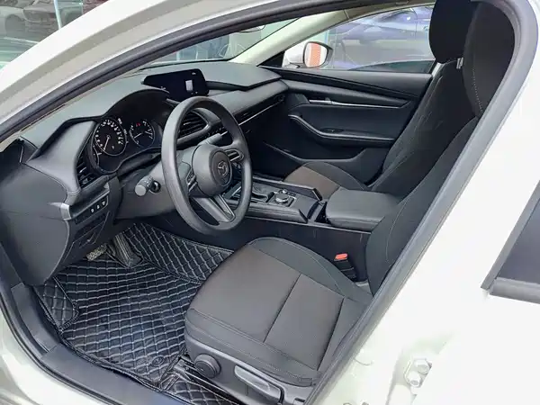 Mazda 3 Axela 2021