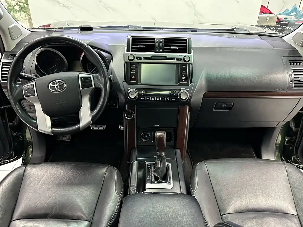 Toyota Prado 2017 — фото 10