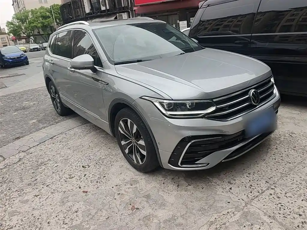 Volkswagen Tiguan L 2022 — фото 4