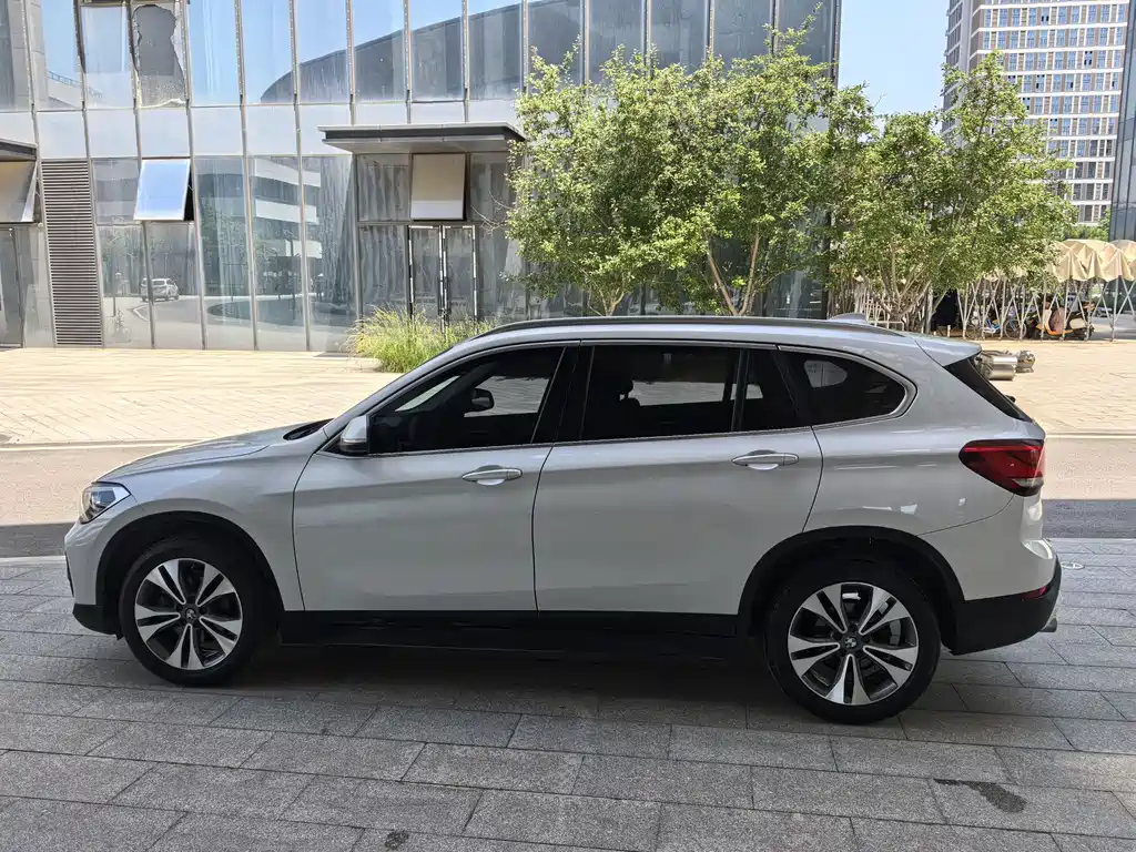 BMW X1 2020 — фото 8