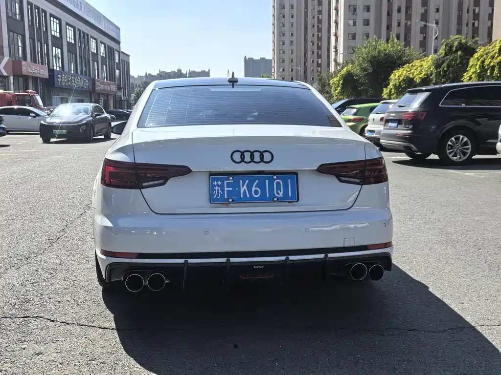 Audi S4 2018 — фото 10