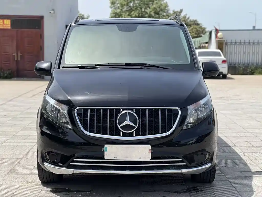 Mercedes-Benz Vito 2024 — фото 2