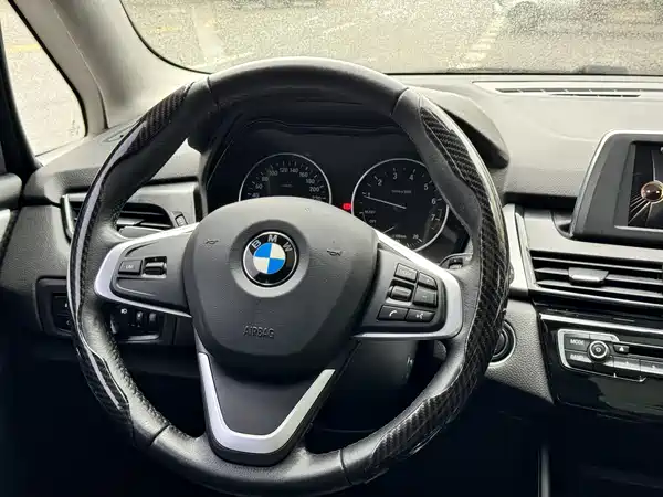 BMW 2 Series Wagon 2018