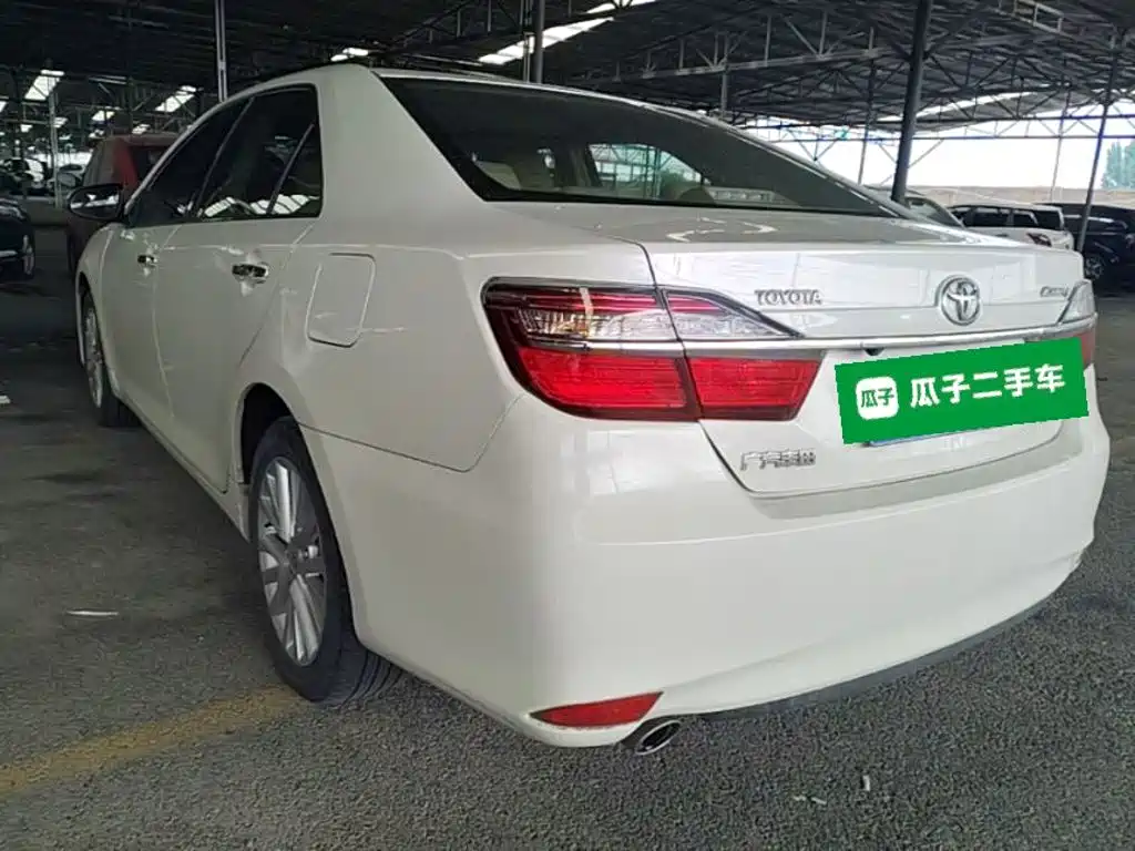 Toyota Camry 2016 — фото 7