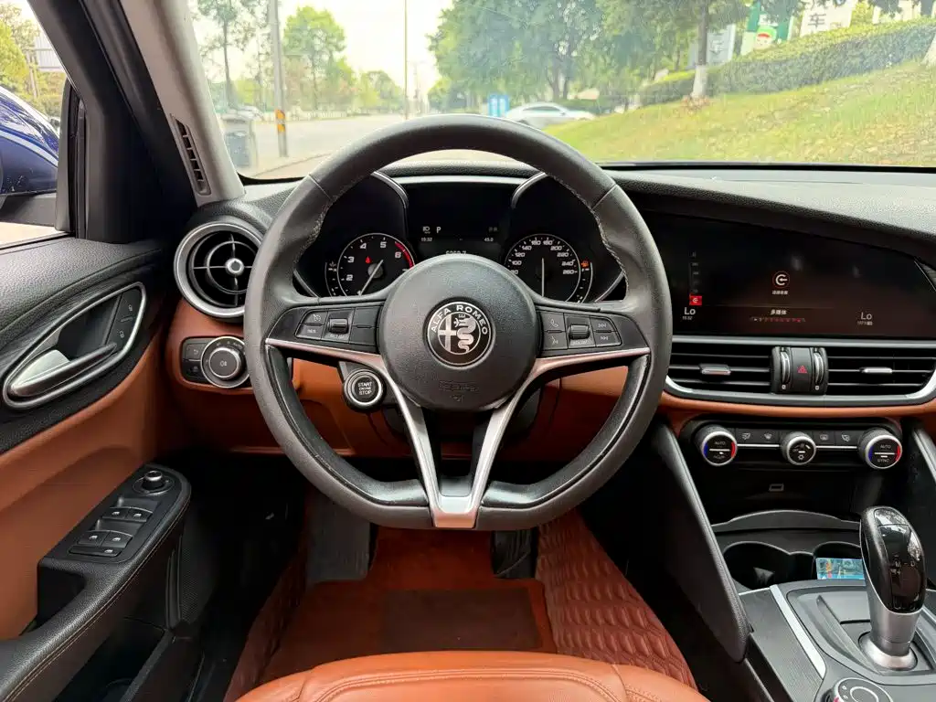 Alfa Romeo Giulia Juliet 2019 — фото 14