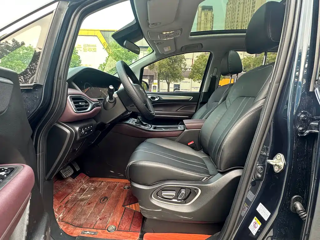 GAC Motor Trumpchi M6 2022 — фото 11
