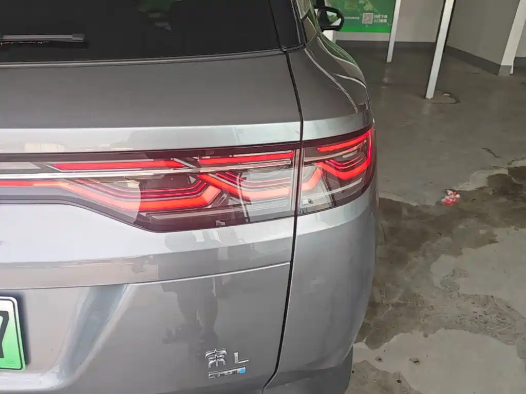 BYD Song L DM-i 2025 — фото 8