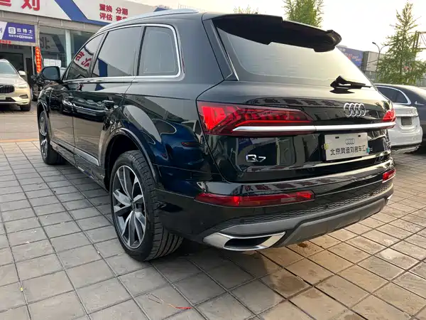 Audi Q7 2023