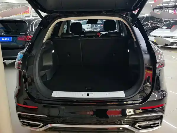 Hongqi HS5 2023