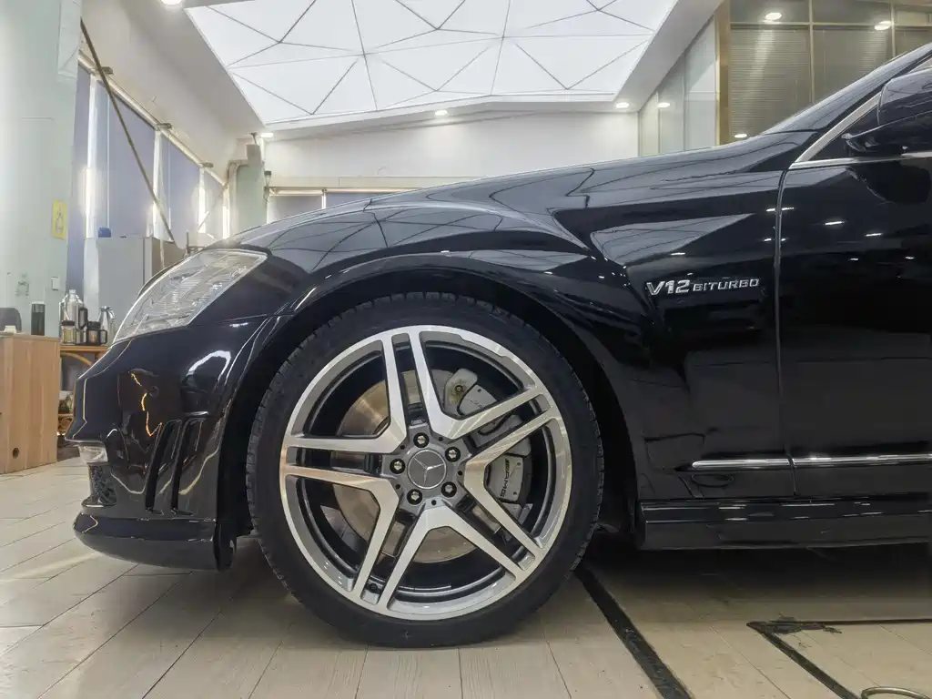 Mercedes-Benz S-Class AMG 2011 — фото 16