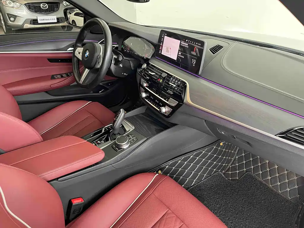 BMW 5 Series 2023 — фото 17