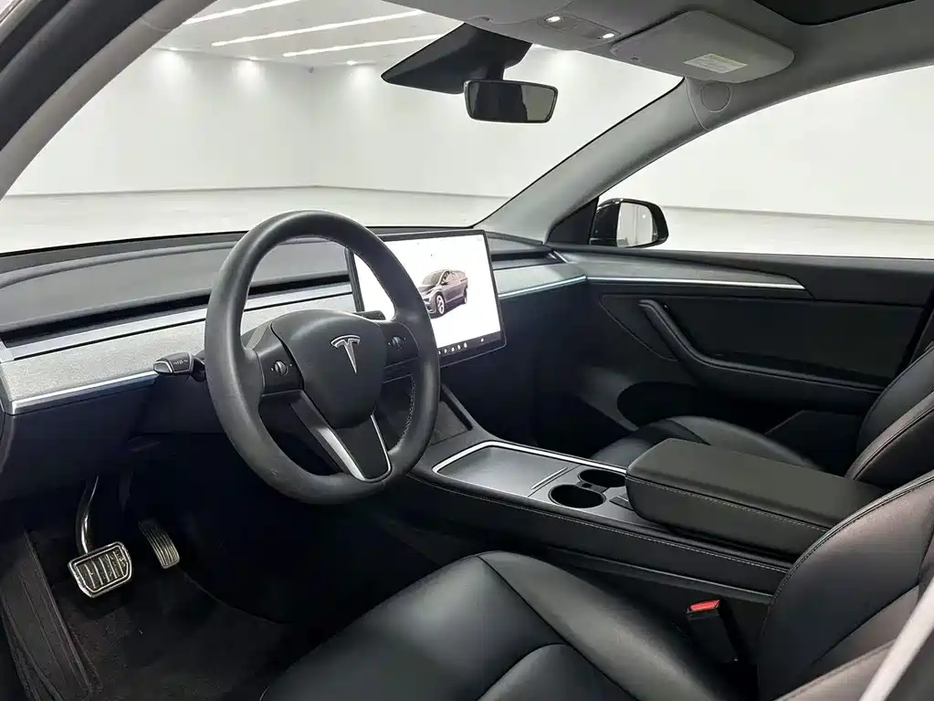 Tesla Model Y 2023 — фото 4