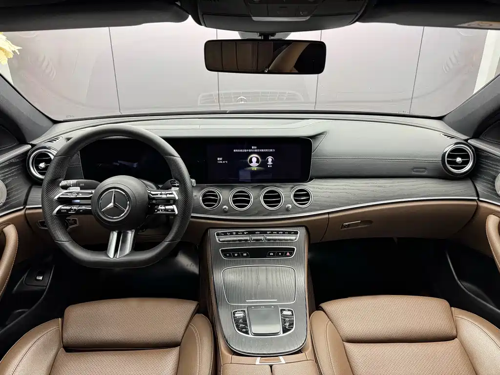 Mercedes-Benz E-Class 2022