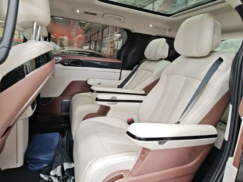BYD Xia 2025 — фото 17