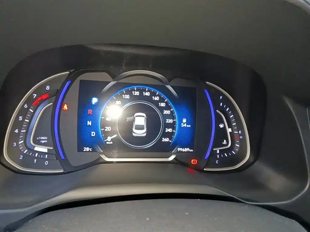 Hyundai Elantra 2019 — фото 12