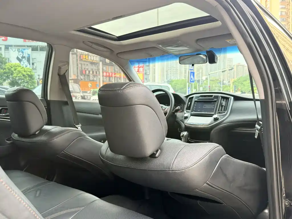 Toyota Crown 2018 — фото 17