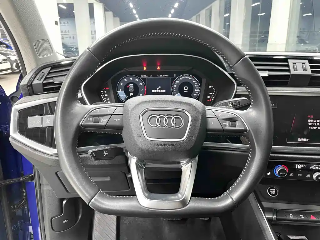 Audi Q3 2022 — фото 8