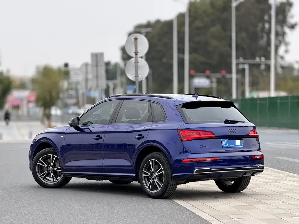 Audi Q5L 2019 — фото 2