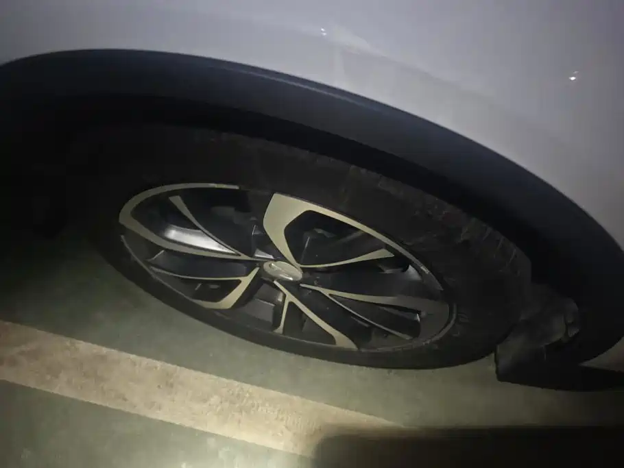 Geely Emgrand S 2024