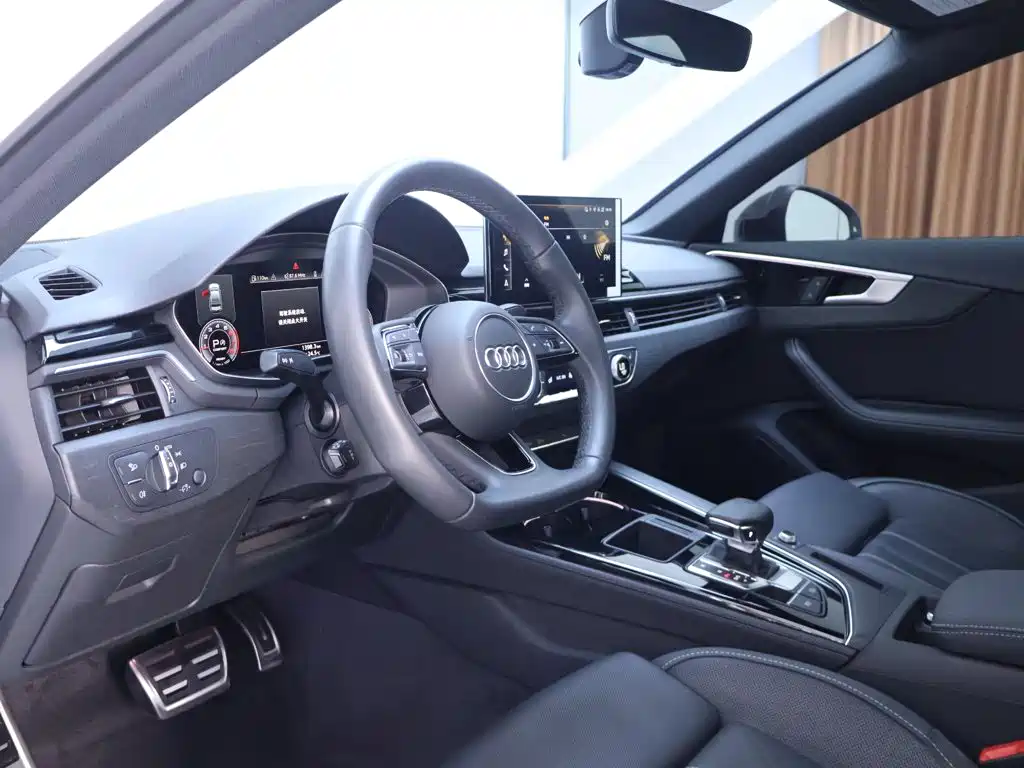 Audi A4L 2023 — фото 11