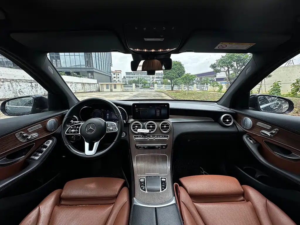 Mercedes-Benz GLC 2019 — фото 13