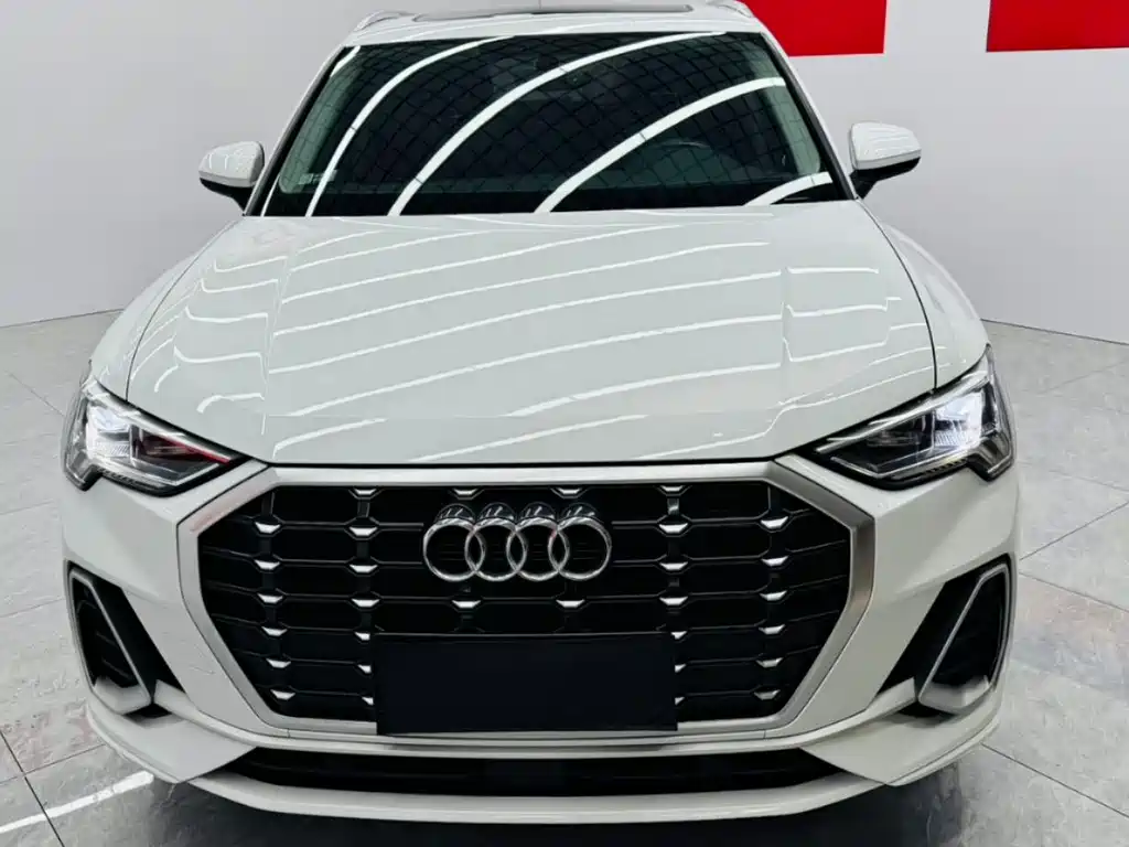 Audi Q3 2022 — фото 2