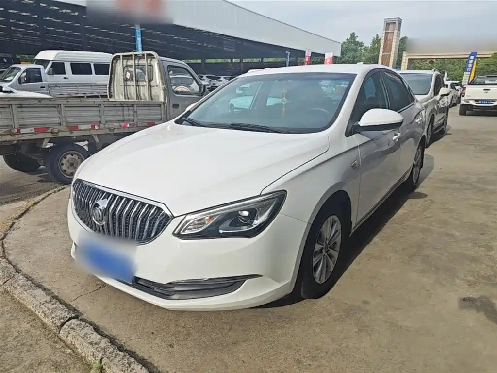 Buick Excelle 2017 — фото 1