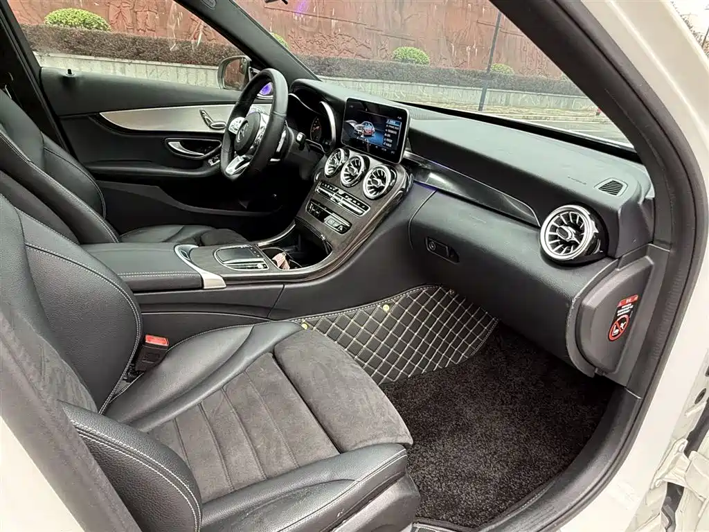 Mercedes-Benz C-Class 2019 — фото 13