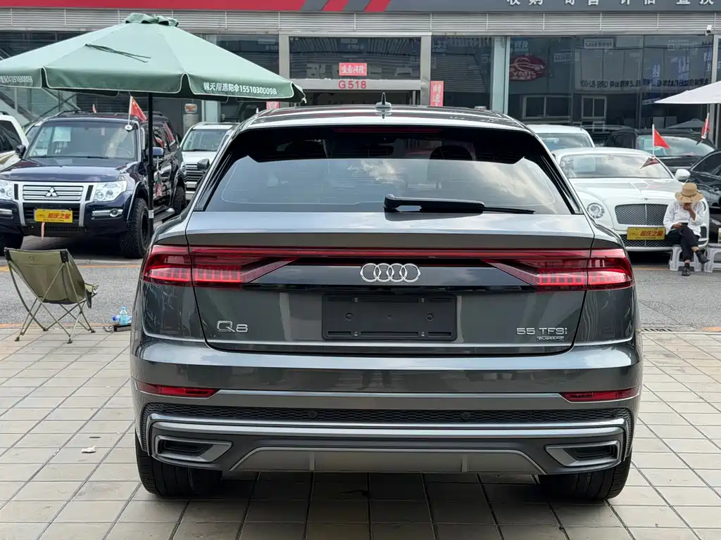 Audi Q8 2020 — фото 27