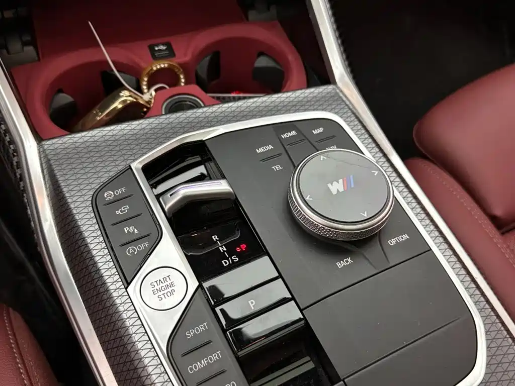 BMW 3 Series 2024 — фото 16